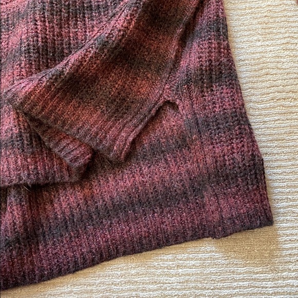 DKNY Jeans Scoopneck Striped Purple Red Black Flowy Oversized Sweater Size L - Picture 9 of 9